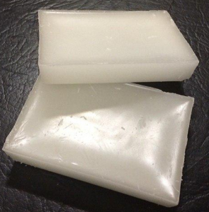 Semi Refined Paraffin Wax 1-2% Oil content