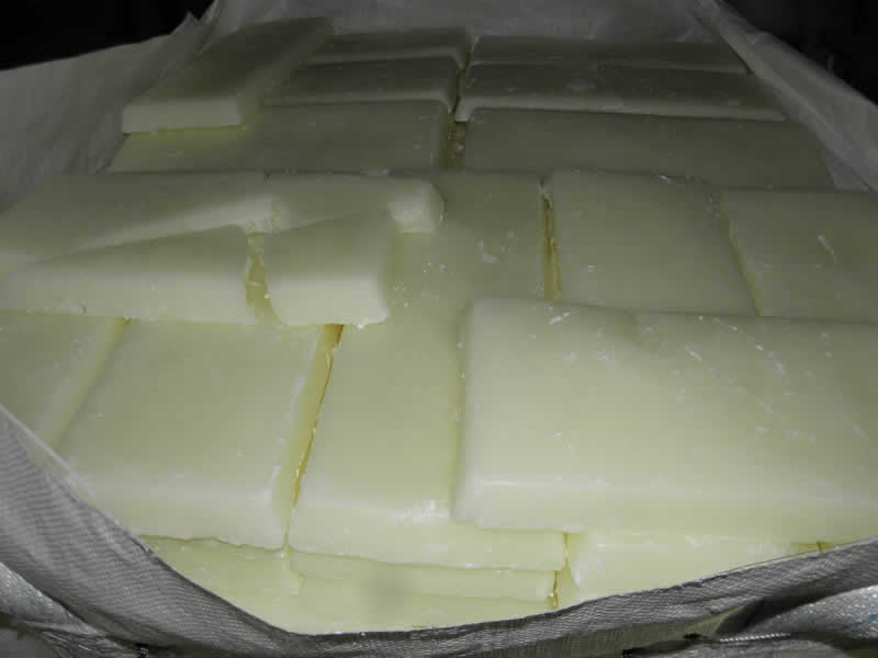 semi refined paraffin wax 5-7% oil content
